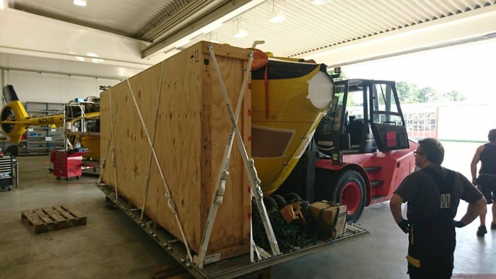 Gabelstapler, Arbeitsbühne, Treppensteiger, Sackkarre, Service München Linde, Manitou, Zonzini News, Blog Post Verladung Helikopter