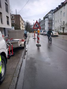 Gabelstapler, Arbeitsbühne, Treppensteiger, Sackkarre, Service München Linde, Manitou, Zonzini News, Reibungsloser Verkehr gewährleistet