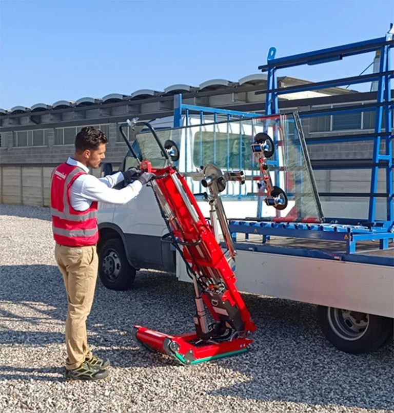 Gabelstapler, Arbeitsbühne, Treppensteiger, Sackkarre, Service München Linde, Manitou, Zonzini News, Skipper GL Anwendung 01