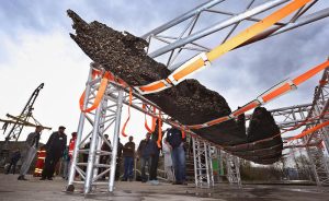 Gabelstapler, Arbeitsbühne, Treppensteiger, Sackkarre, Service München Linde, Manitou, Zonzini News, Antiker Einbaum Bodensee 01