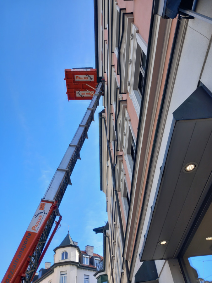 Gabelstapler, Arbeitsbühne, Treppensteiger, Sackkarre, Service München Linde, Manitou, Zonzini News, Laborgeräte in Arztpraxis München verbringen 08